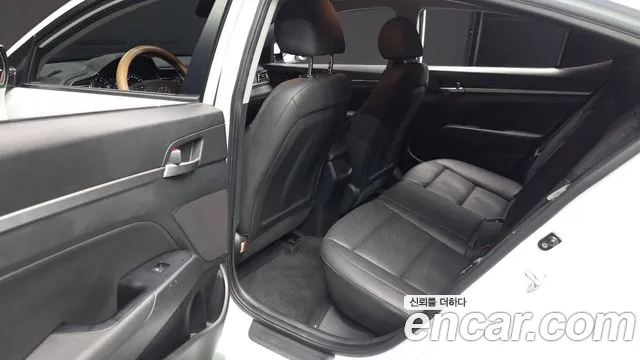 Hyundai Elantra 2019 thumb 9