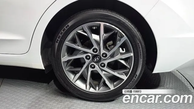 Hyundai Elantra 2019 thumb 7