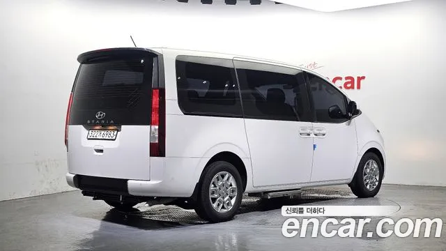 Hyundai Staria 2022 thumb 9