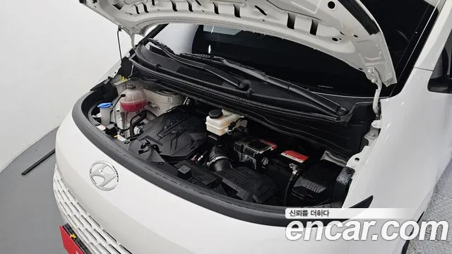 Hyundai Staria 2022 thumb 4