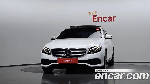 Mercedes-Benz E-Class 2016 thumb 6