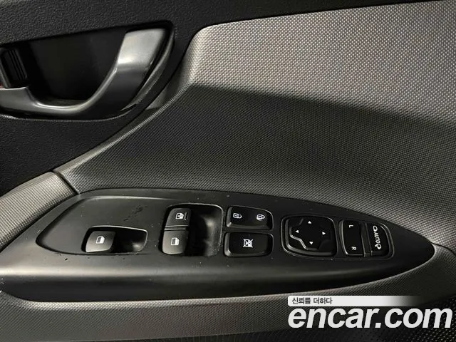 Hyundai Veloster 2018 thumb 3