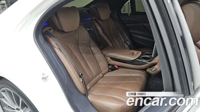 Mercedes-Benz S-Class 2016 thumb 4