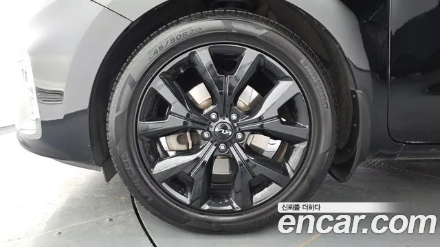 Kia Carnival 2018 thumb 10