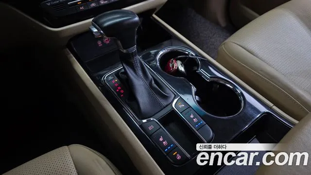 Kia Carnival 2018 thumb 3