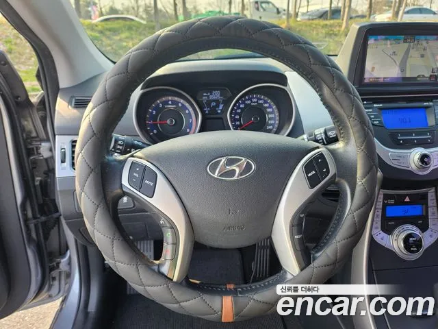 Hyundai Avante 2012 thumb 5