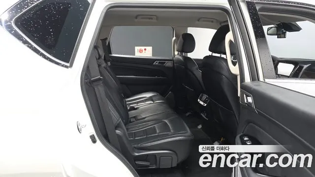 KGM Rexton 2018 thumb 4