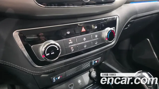 KGM Rexton 2018 thumb 11