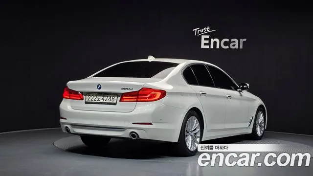 BMW 5 серии 2018 thumb 12