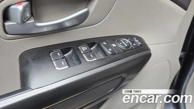 Kia Carnival 2015 thumb 3