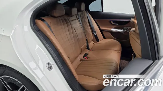 Mercedes-Benz E-Class 2026 thumb 11
