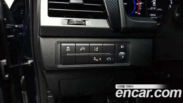 KGM Rexton 2021 thumb 12