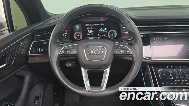 Audi Q7 2020 thumb 9