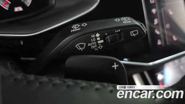 Audi Q7 2020 thumb 5