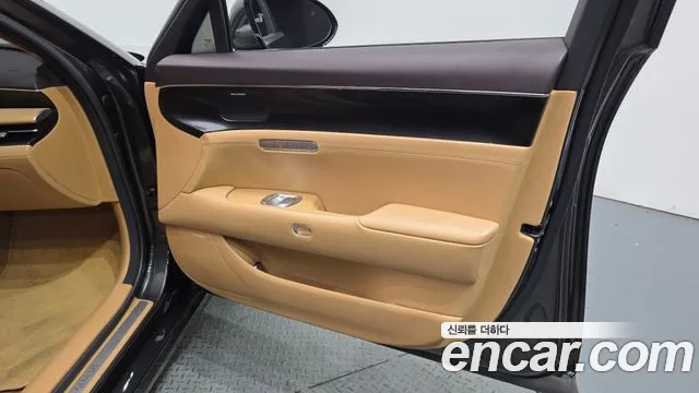 Genesis G90 2022 thumb 2
