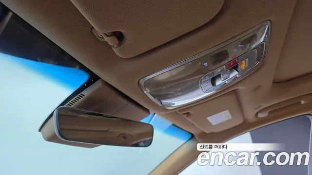 Genesis G90 2022 thumb 5