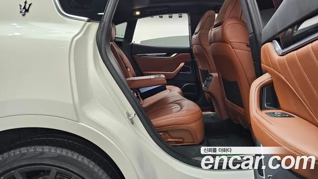 Maserati Levante 2022 thumb 8