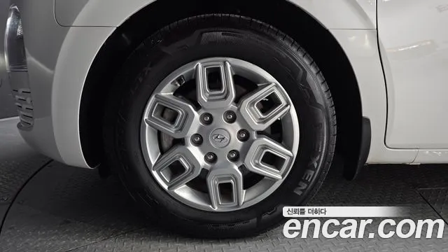 Hyundai Staria 2022 thumb 8
