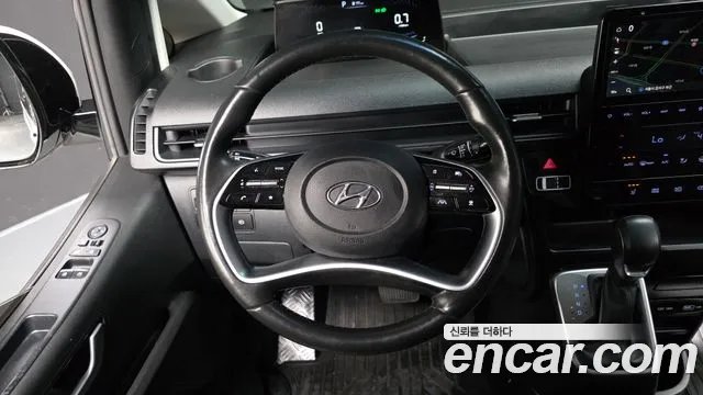 Hyundai Staria 2022 thumb 4
