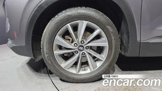 Hyundai Santa Fe 2019 thumb 4