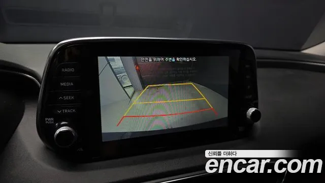 Hyundai Santa Fe 2019 thumb 5