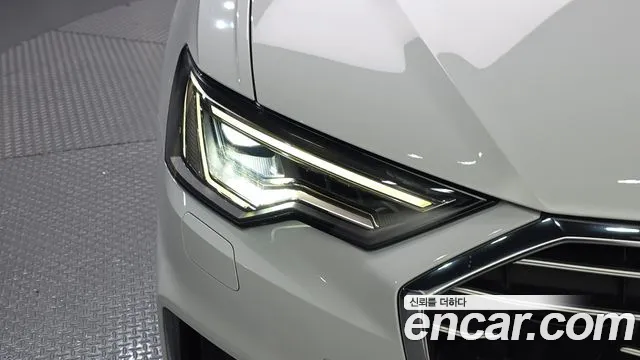 Audi A6 2021 thumb 7