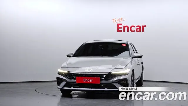 Hyundai Elantra 2024 thumb 4