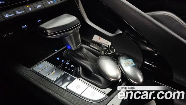 Hyundai Elantra 2024 thumb 7