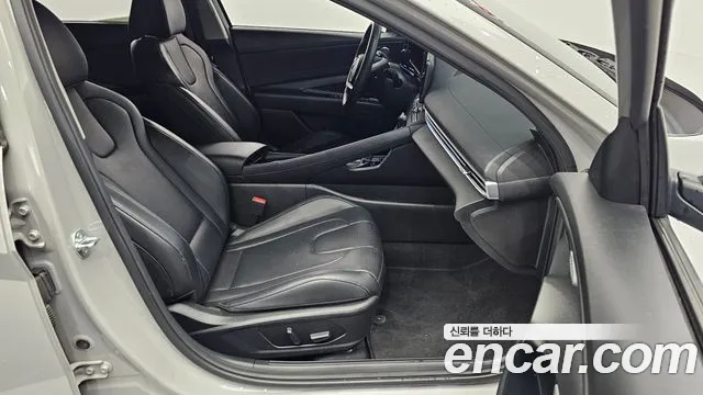 Hyundai Elantra 2024 thumb 8