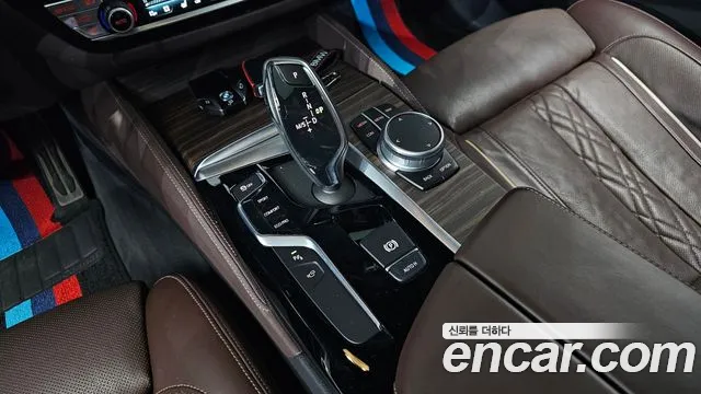 BMW 5 серии 2019 thumb 2