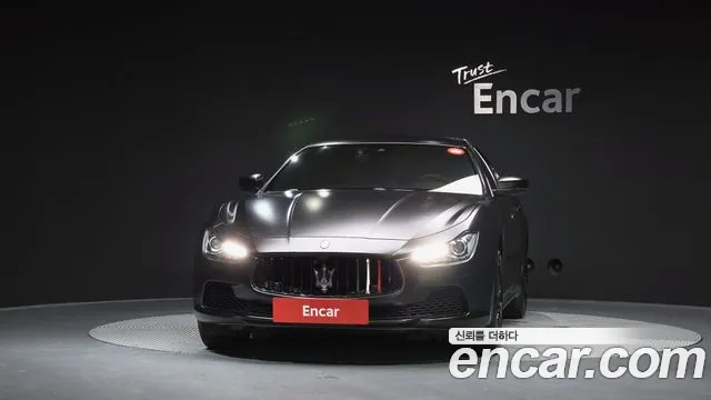 Maserati Ghibli 2017 thumb 12