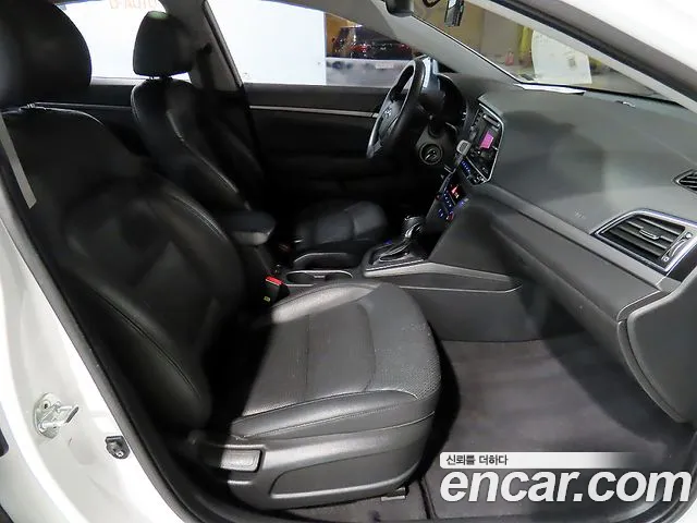 Hyundai Avante 2016 thumb 9