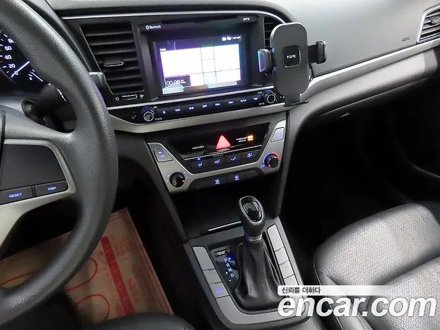Hyundai Avante 2016 thumb 4