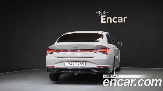 Hyundai Elantra 2022 thumb 8