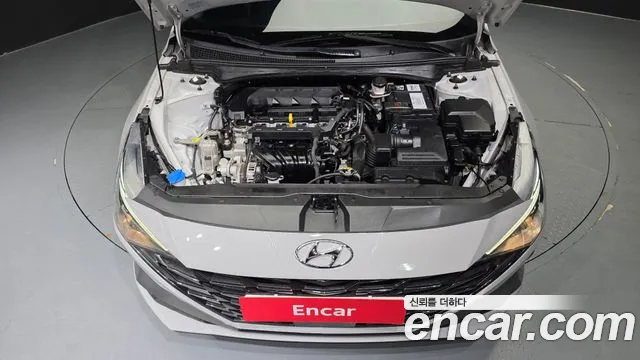 Hyundai Elantra 2022 thumb 4