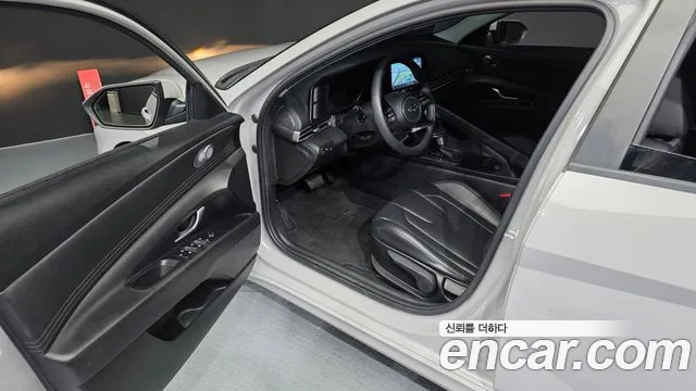 Hyundai Elantra 2022 thumb 12