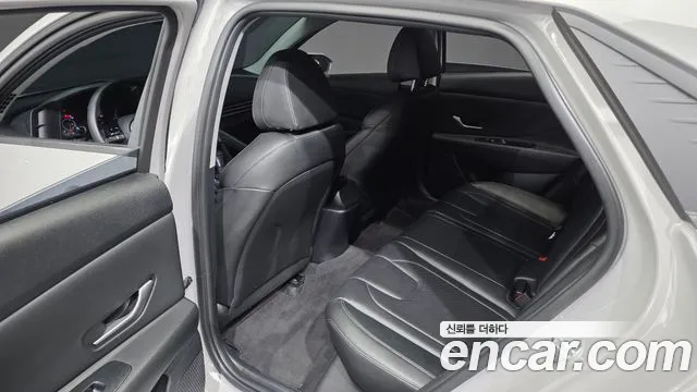 Hyundai Elantra 2022 thumb 9