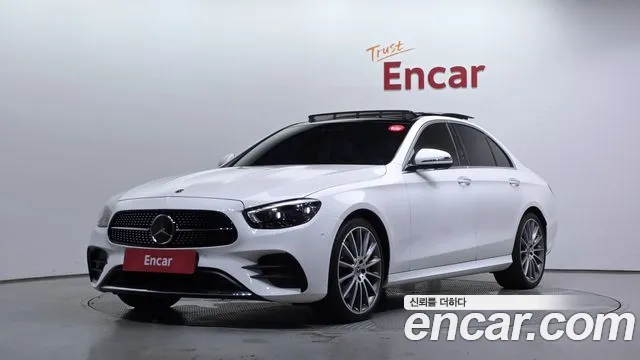 Mercedes-Benz E-Class 2021 thumb 9
