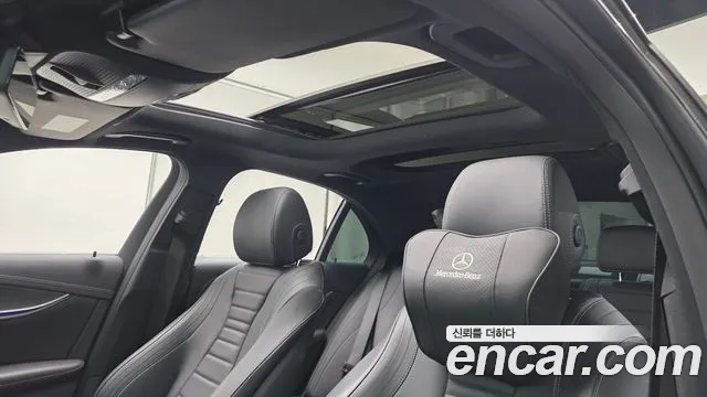 Mercedes-Benz E-Class 2021 thumb 4