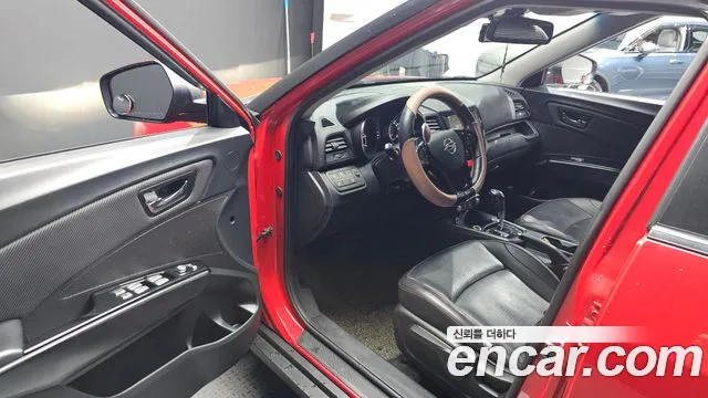 KGM Tivoli Air 2016 thumb 11