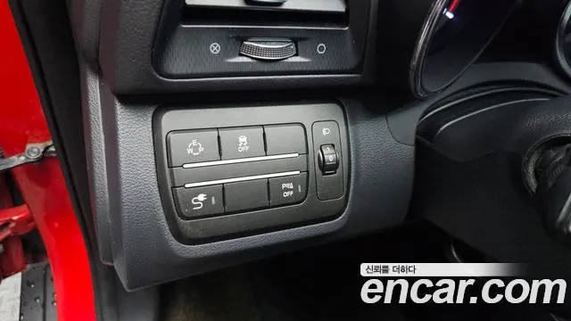 KGM Tivoli Air 2016 thumb 9