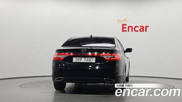 Hyundai Grandeur 2011 thumb 2
