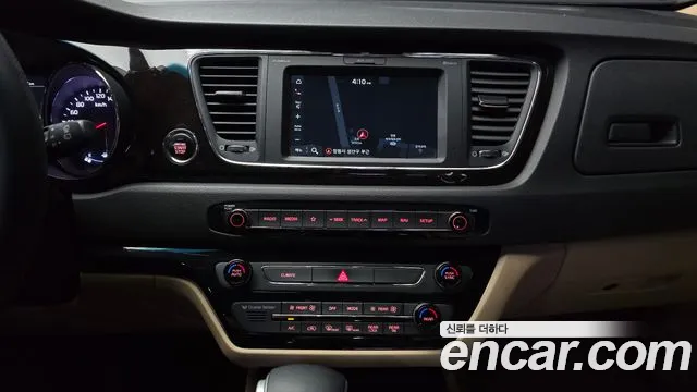 Kia Carnival 2019 thumb 6