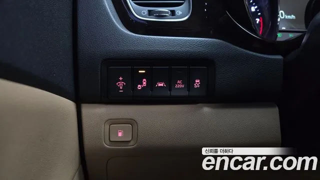 Kia Carnival 2019 thumb 8