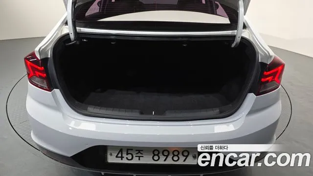 Hyundai Elantra 2019 thumb 8