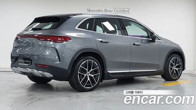 Mercedes-Benz EQE SUV 2025 thumb 9