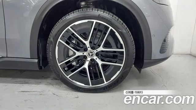 Mercedes-Benz EQE SUV 2025 thumb 6