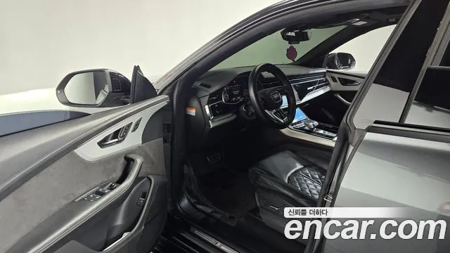 Audi Q8 2021 thumb 8