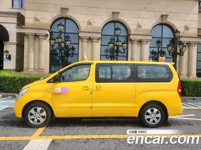 Hyundai Staria 2015 thumb 12