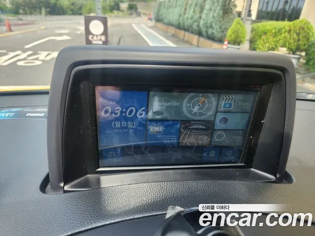 Hyundai Staria 2015 thumb 8